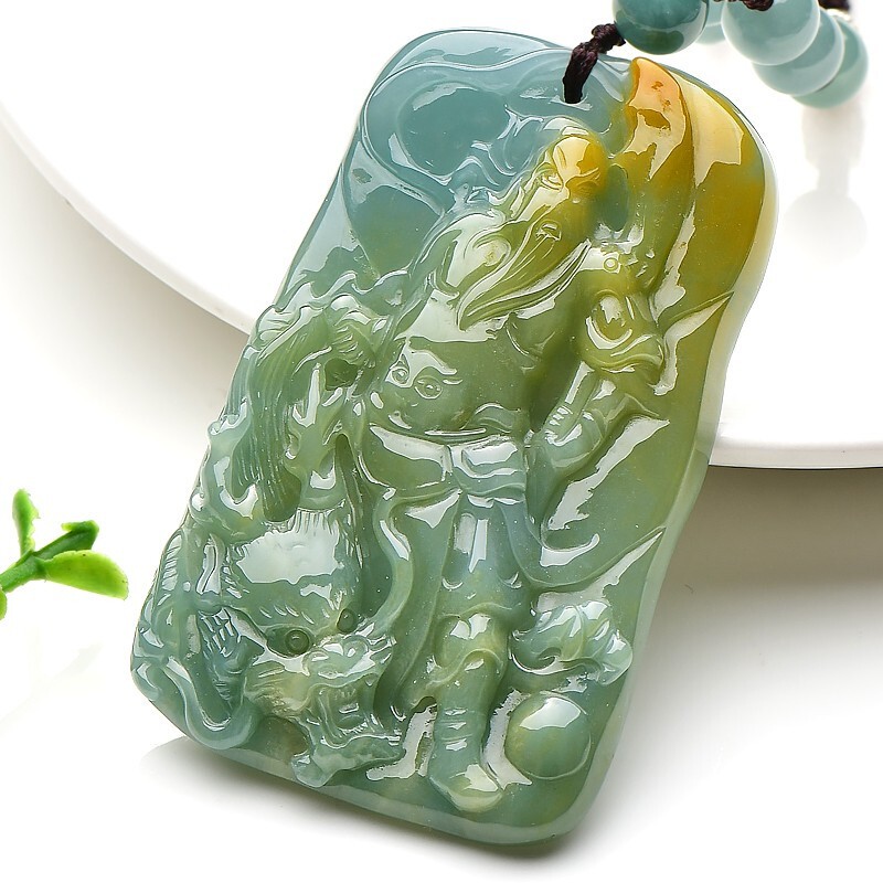 千载一玉 油绿飘黄翡翠吊坠