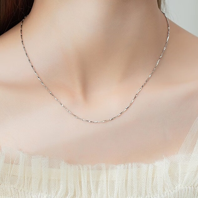 唯一简约款式项链