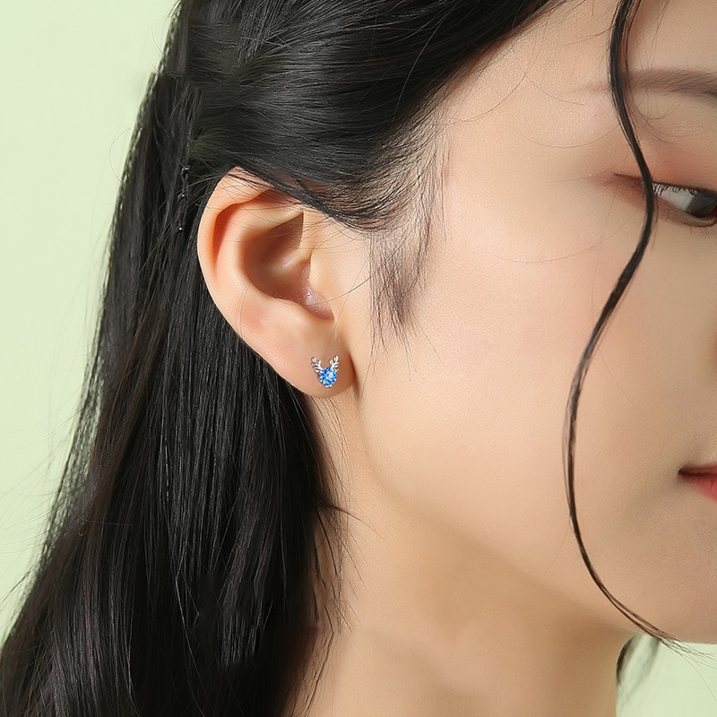 卡蒂罗鹿角镶钻耳饰