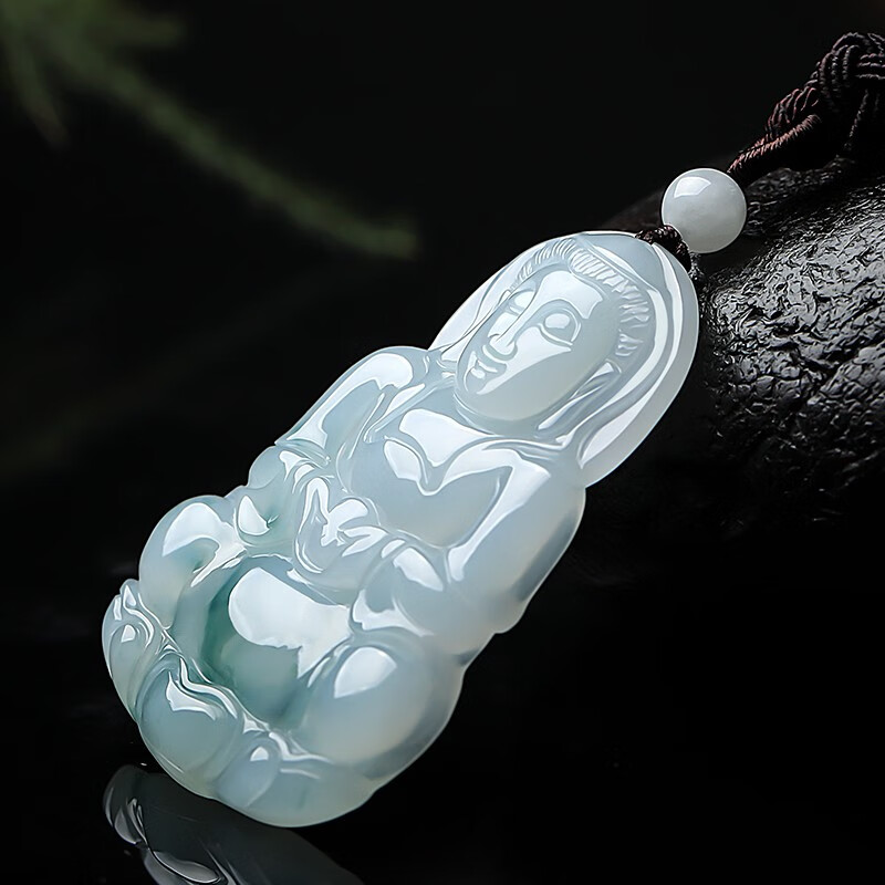 珍唯伊 飘花观音翡翠吊坠