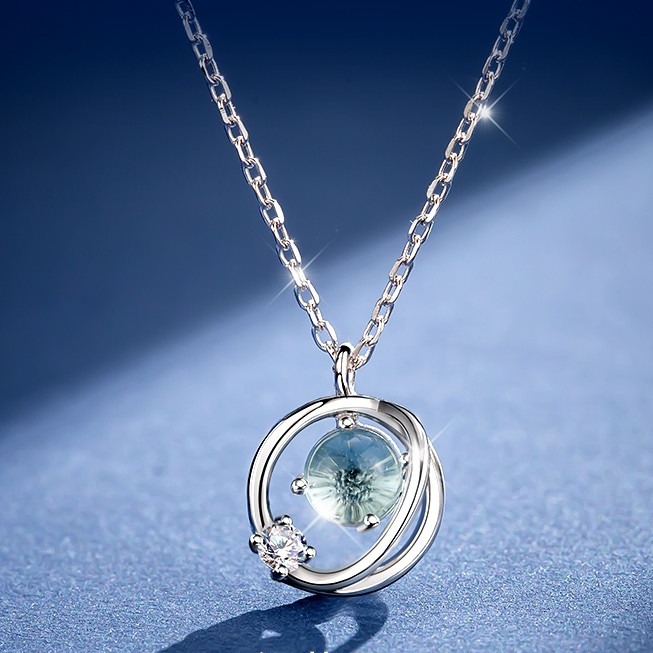 Qlady 蓝色宇宙项链