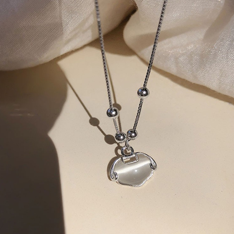 伊黛儿如意锁气质简约锁骨链