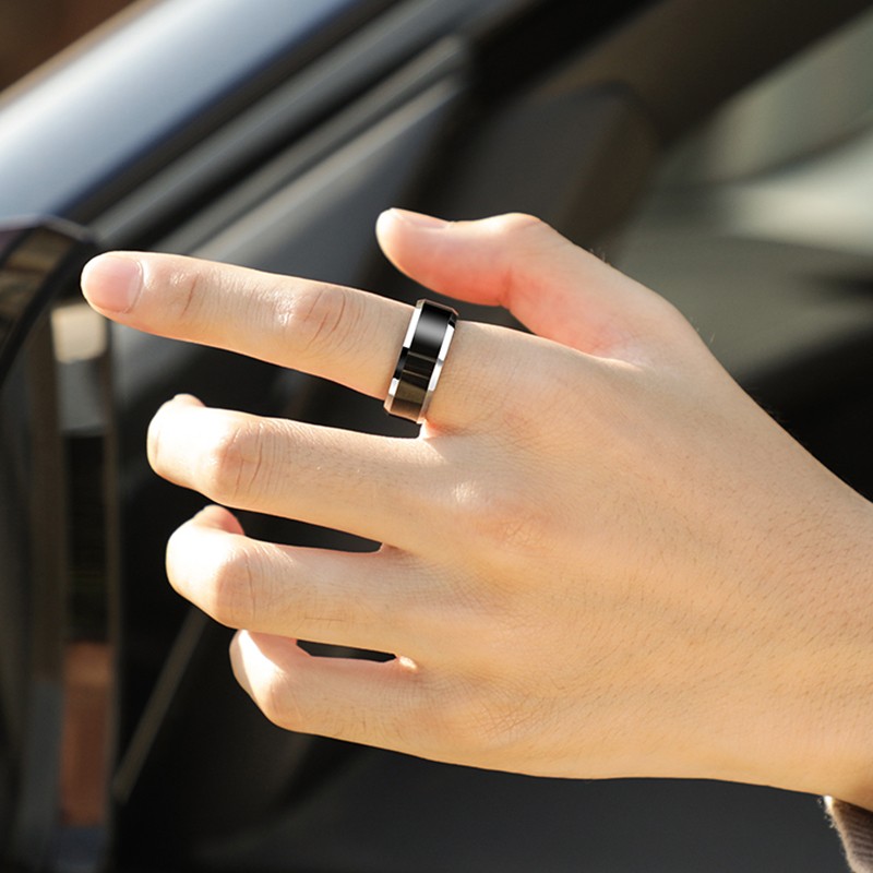 飒雅黑白分明款戒指