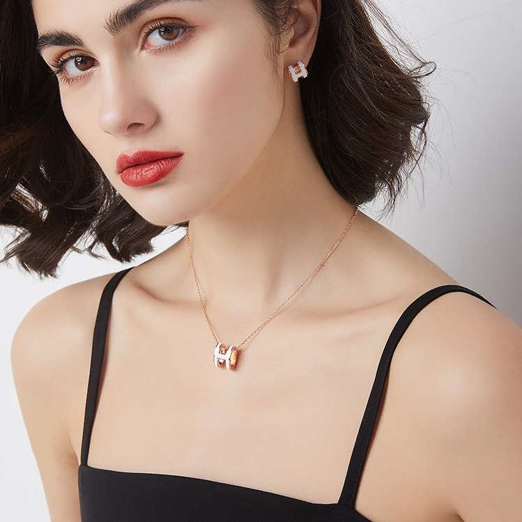 MZMZ H字母小众项链