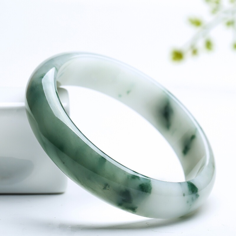 净心石 圆润宽边翡翠手镯