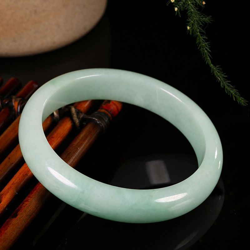 泽心雅玉 冰糯种豆绿色翡翠手镯