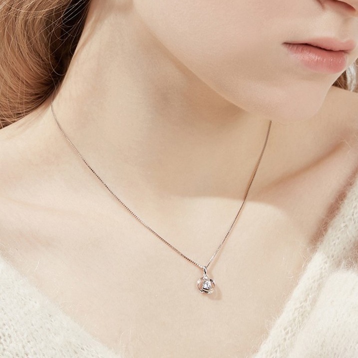 卡蒂罗 小巧精致四叶草项链