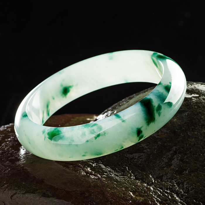 百瑞之春时尚飘花翡翠手镯