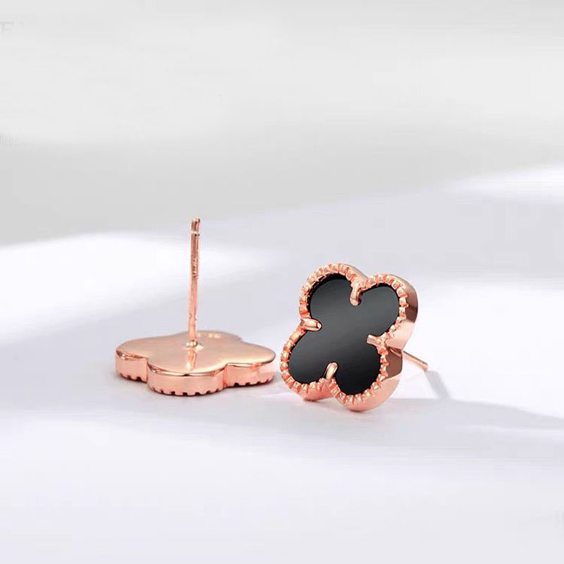 莞晗 精美四叶草耳饰