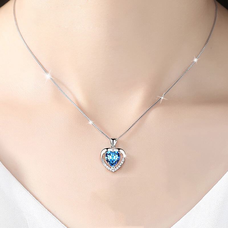 桑玛爱心吊坠锁骨链