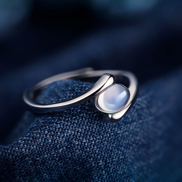 沫兰月光宝石戒指