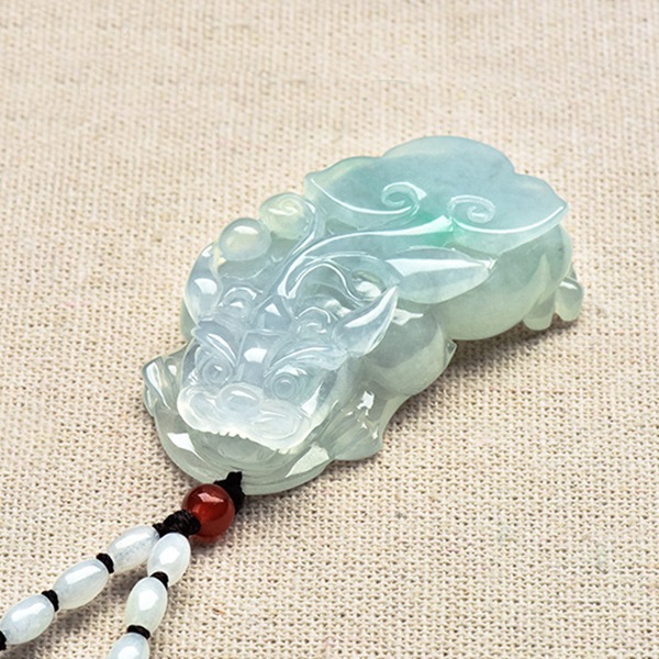 绿翠玉楼 冰糯种貔貅翡翠吊坠