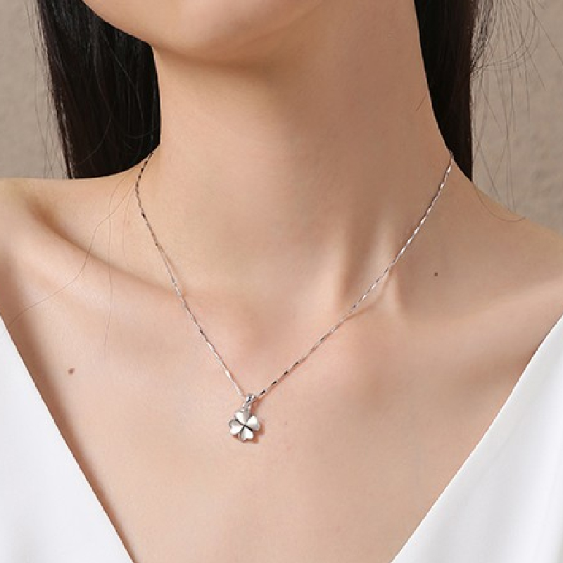 卡蒂罗四叶草吊坠项链