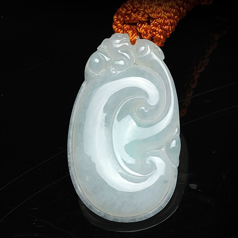 七彩云南 吉祥如意翡翠吊坠