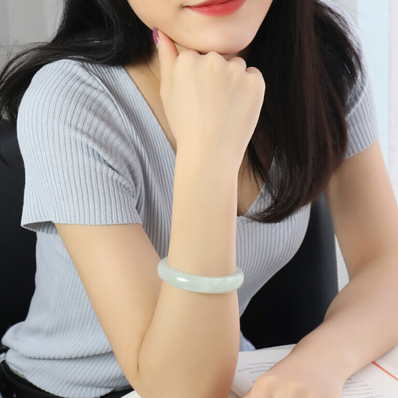 印象眸 水润清透翡翠手镯