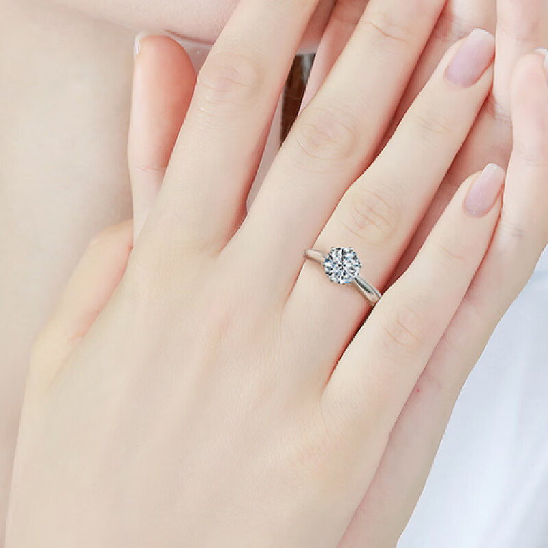 T400璀璨莫桑石戒指