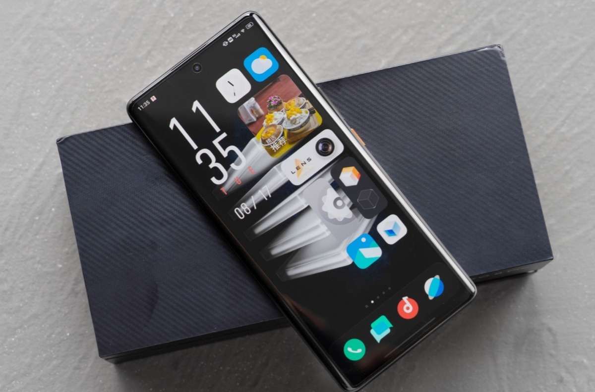 iqoo8pro全能电竞旗舰机摄像实用不玩虚游戏高刷男女朋友情侣礼物