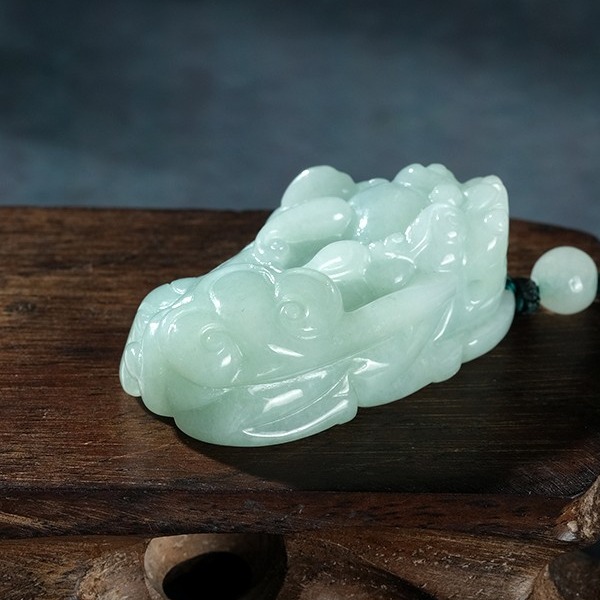 蝶恋石 A货翡翠貔貅翡翠吊坠