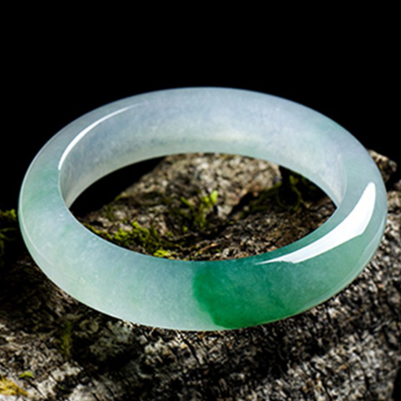 熙末 阳绿飘花缅甸翡翠手镯