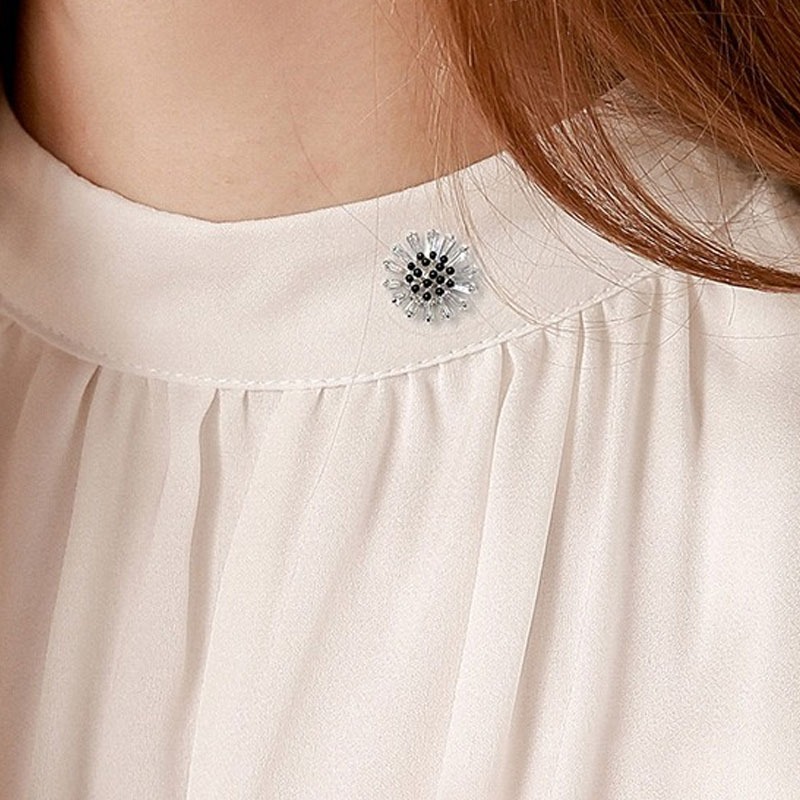 皇家莎莎仿水晶胸针