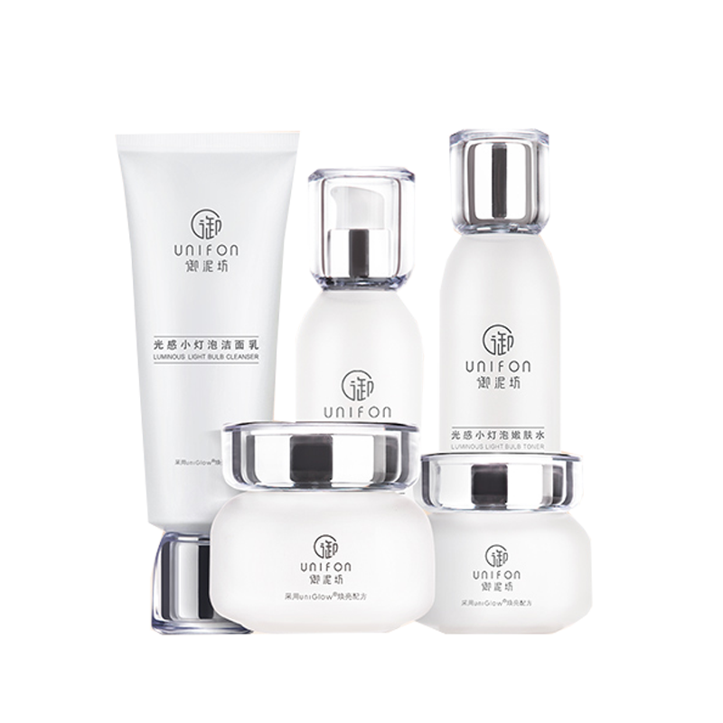 御泥坊 光感小灯泡亮肤套装