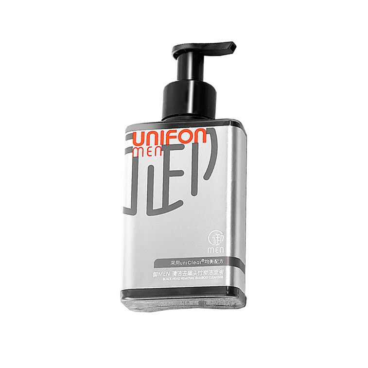 御MEN 去黑头竹炭控油洁面乳