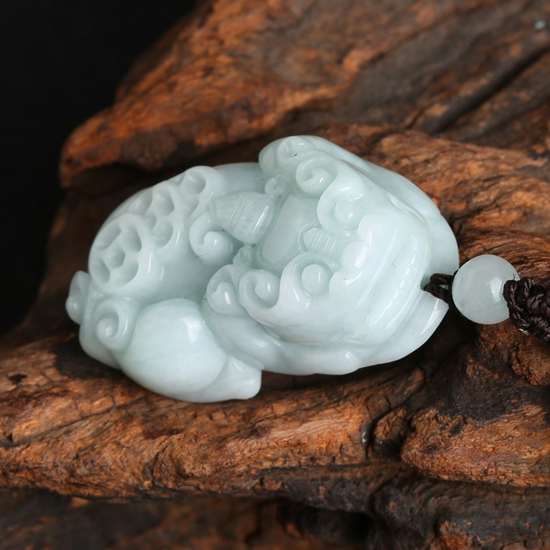 玉有情 翡翠貔貅吊坠