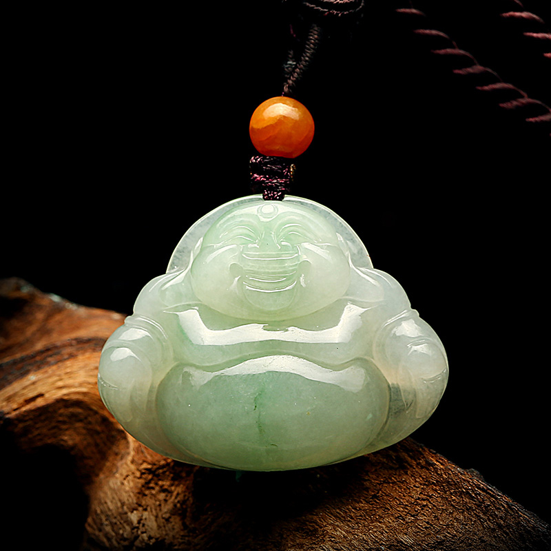 七彩云南 温润光滑翡翠吊坠