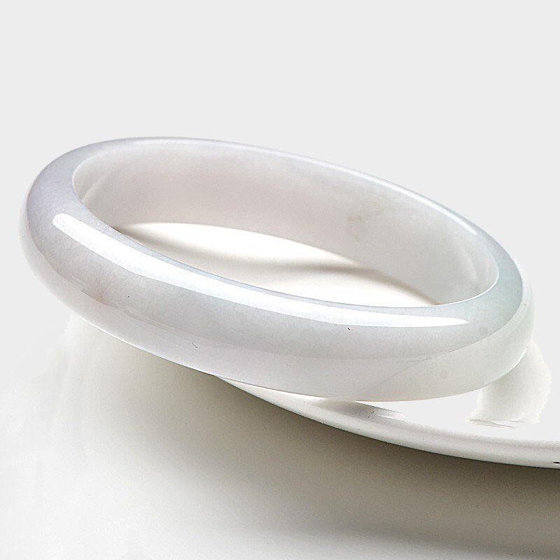 千载一玉 淡绿色 翡翠手镯