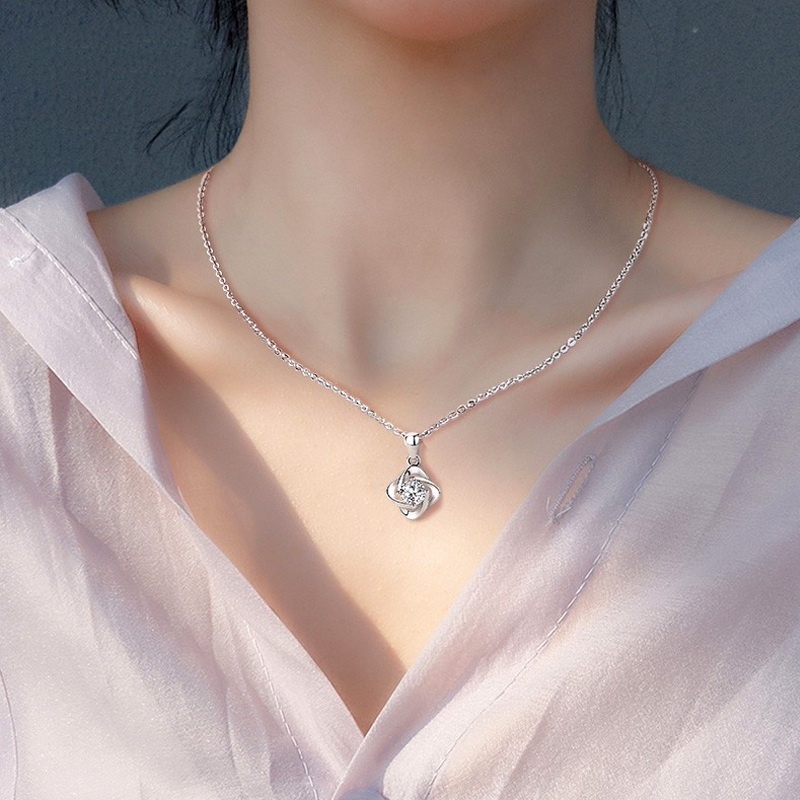 唯一 锁骨足银项链