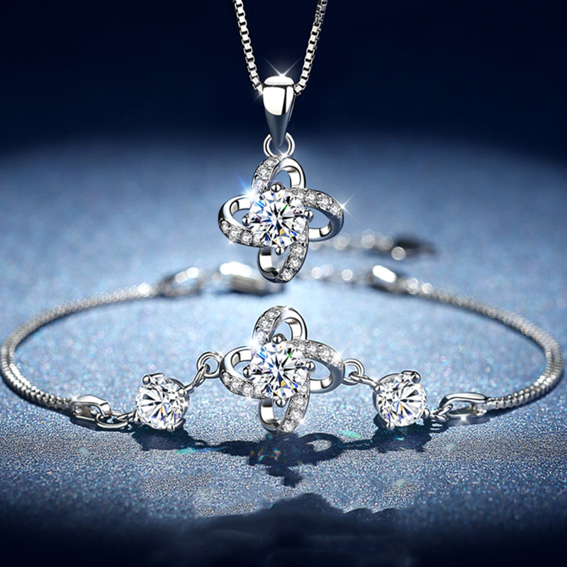 建禄闪耀夺目女士银饰锁骨链