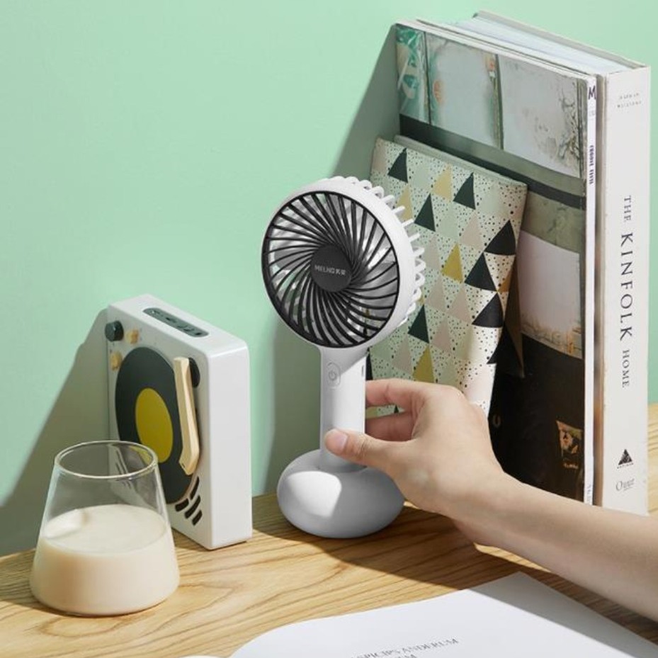 美菱 大容量电池电风扇