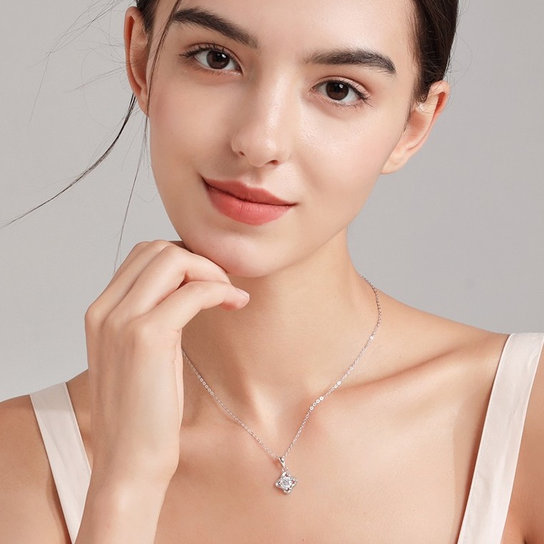 朵菲 四叶草轻奢项链