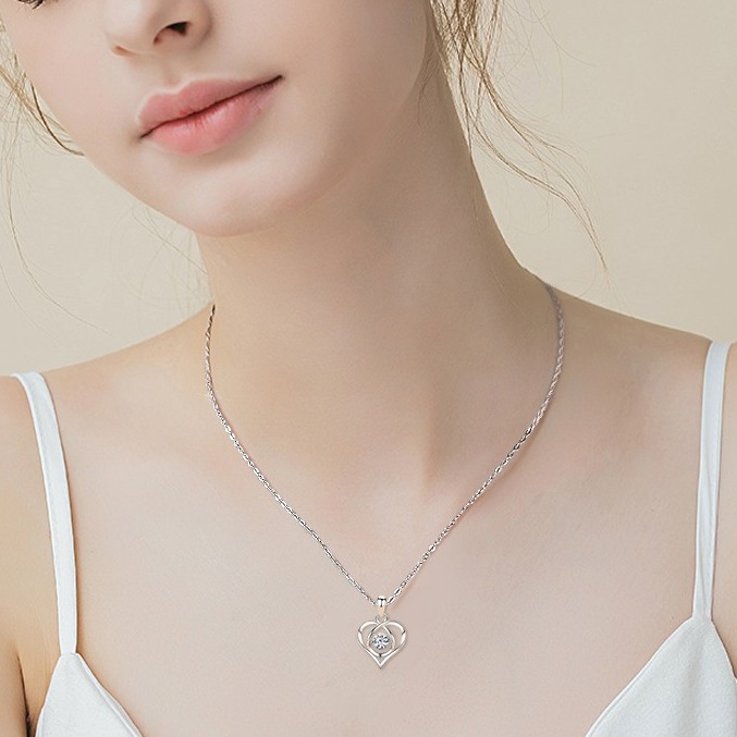 唯一 跳动的心女士项链