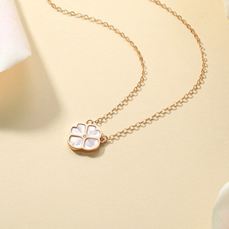 isyou白贝母四叶草项链