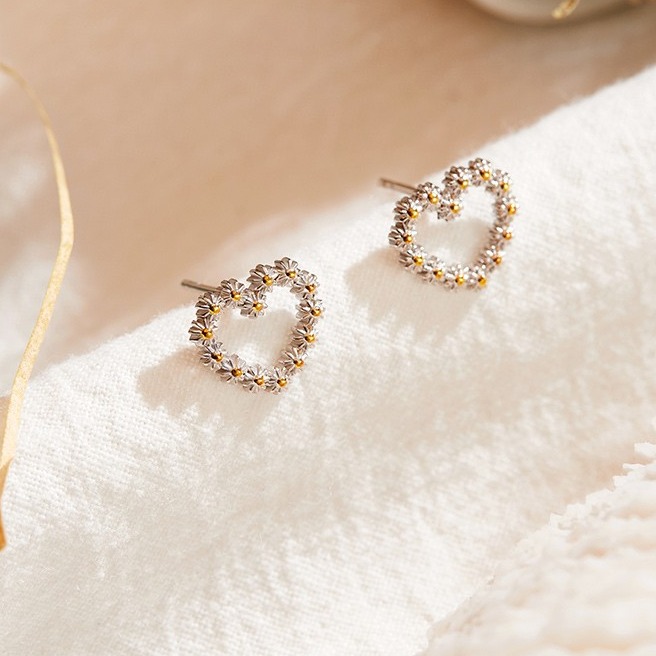 DB 小雏菊爱心耳饰