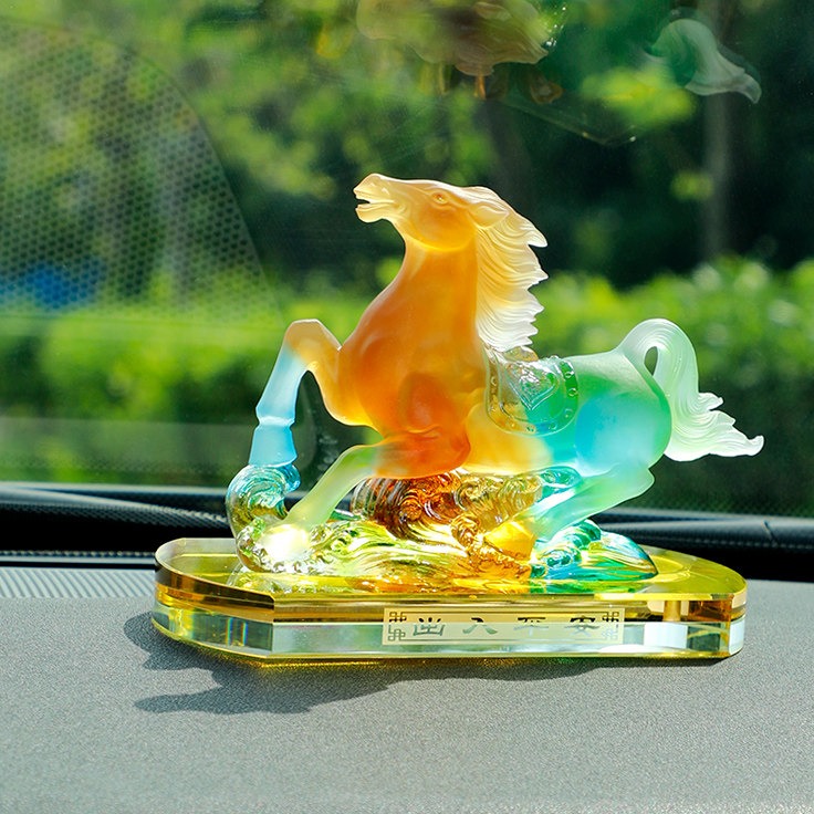 信道 琉璃马香水汽车摆件