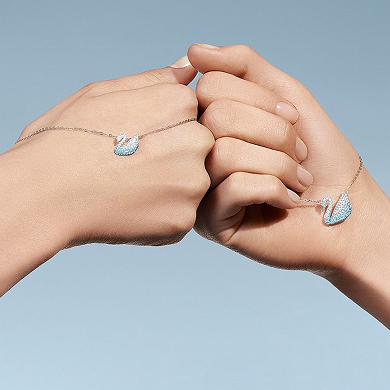 施华洛世奇天鹅项链