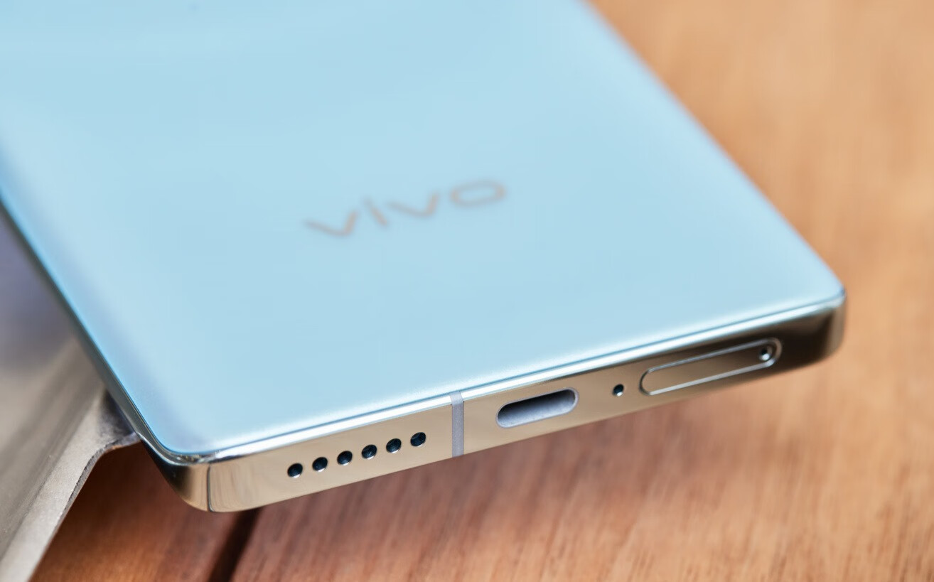 vivo X100首发3999元，搭载天玑9300，是要硬刚小米14？