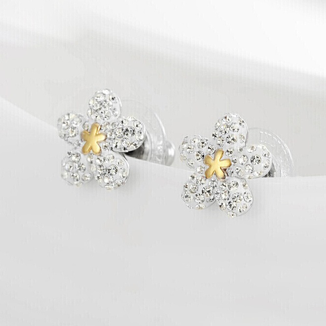 施华洛世奇 可爱小花造型耳饰