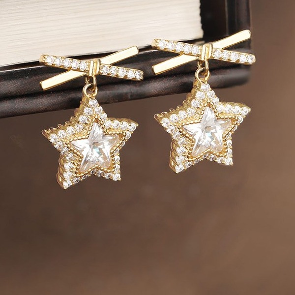 special 时尚星章耳环