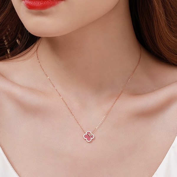 花影 四叶草灵动蝴蝶钻石项链