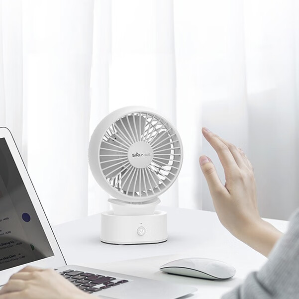 小熊 小型手持风扇