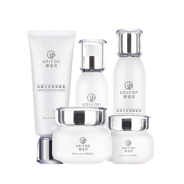 御泥坊 烟酰胺提亮护肤套装