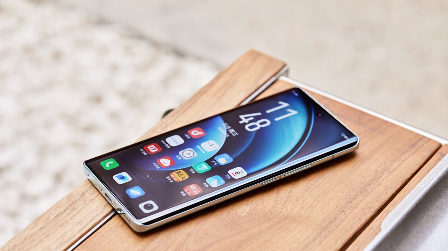 vivo X100首发3999元，搭载天玑9300，是要硬刚小米14？