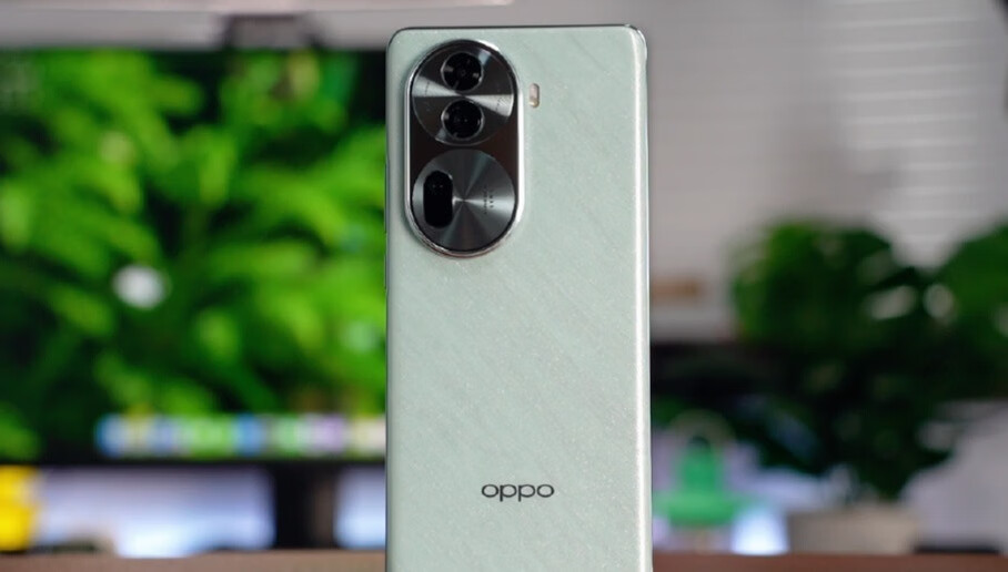 OPPO Reno11 Pro，搭载骁龙8+处理器，很适合自拍用