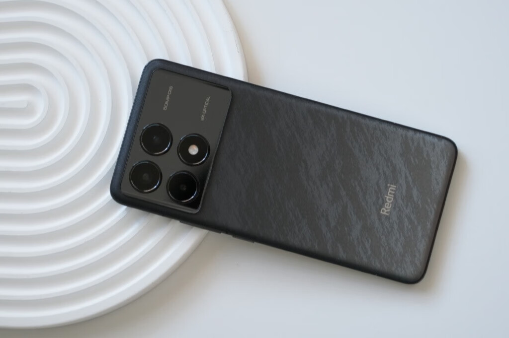 Redmi K70 Pro，配了第三代骁龙 8，还到24GB内存太强了
