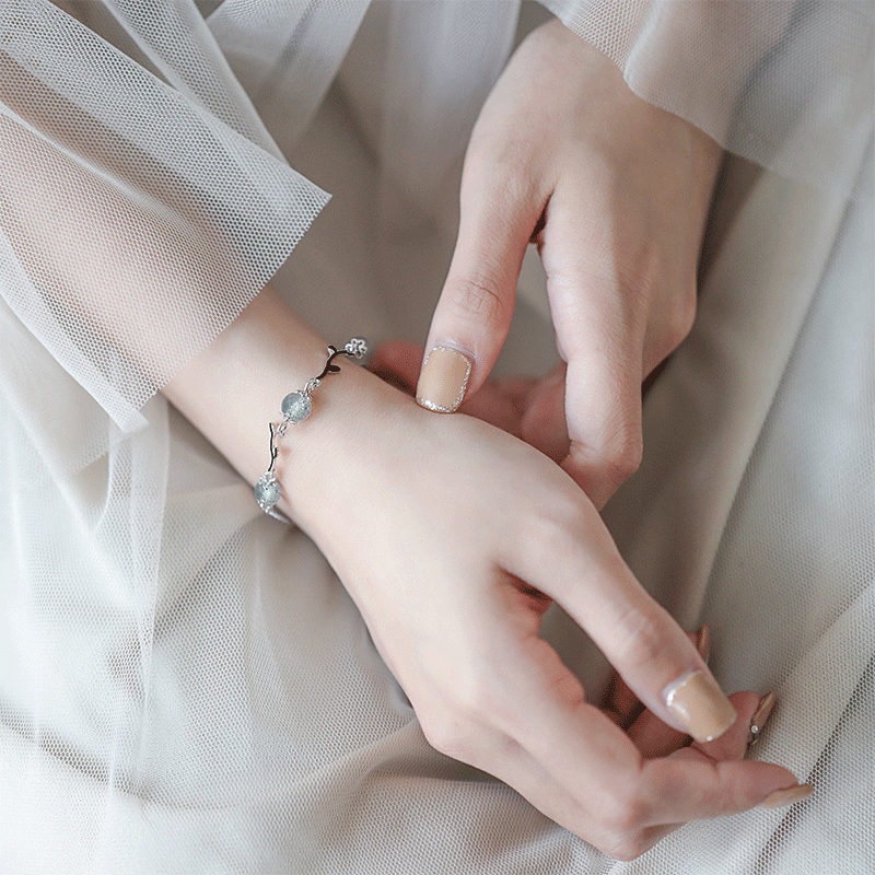 伊黛儿 银月光石森系手链