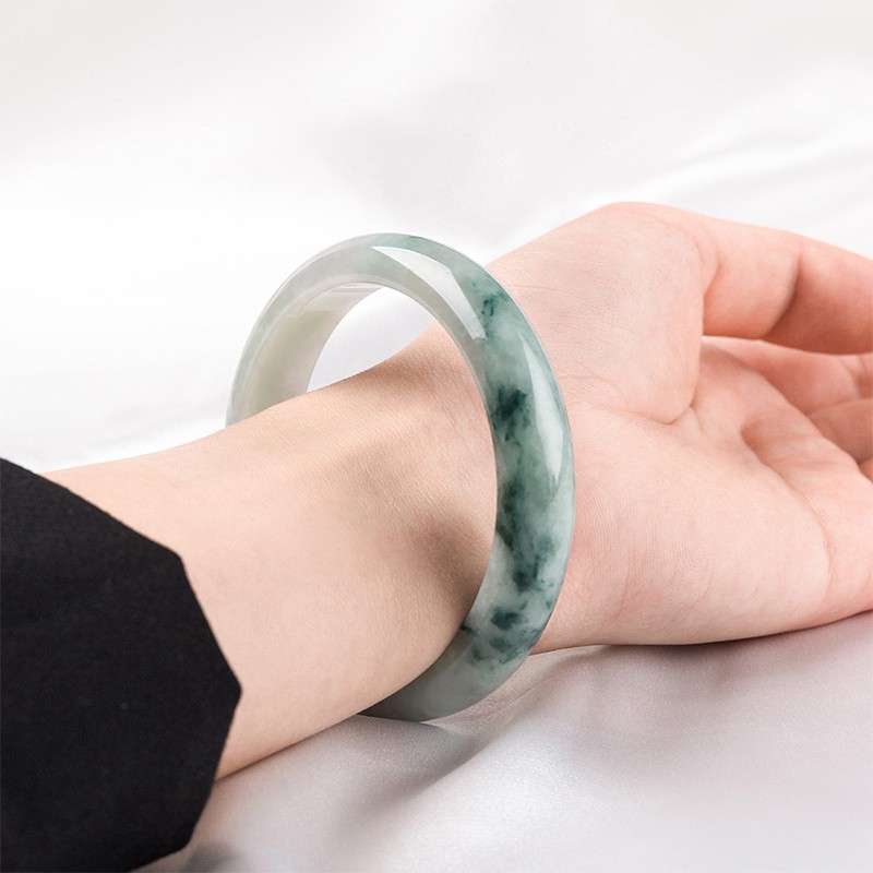 金一 缅甸冰糯种飘绿翡翠手镯