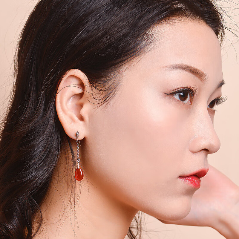 石头记 水滴形耳坠